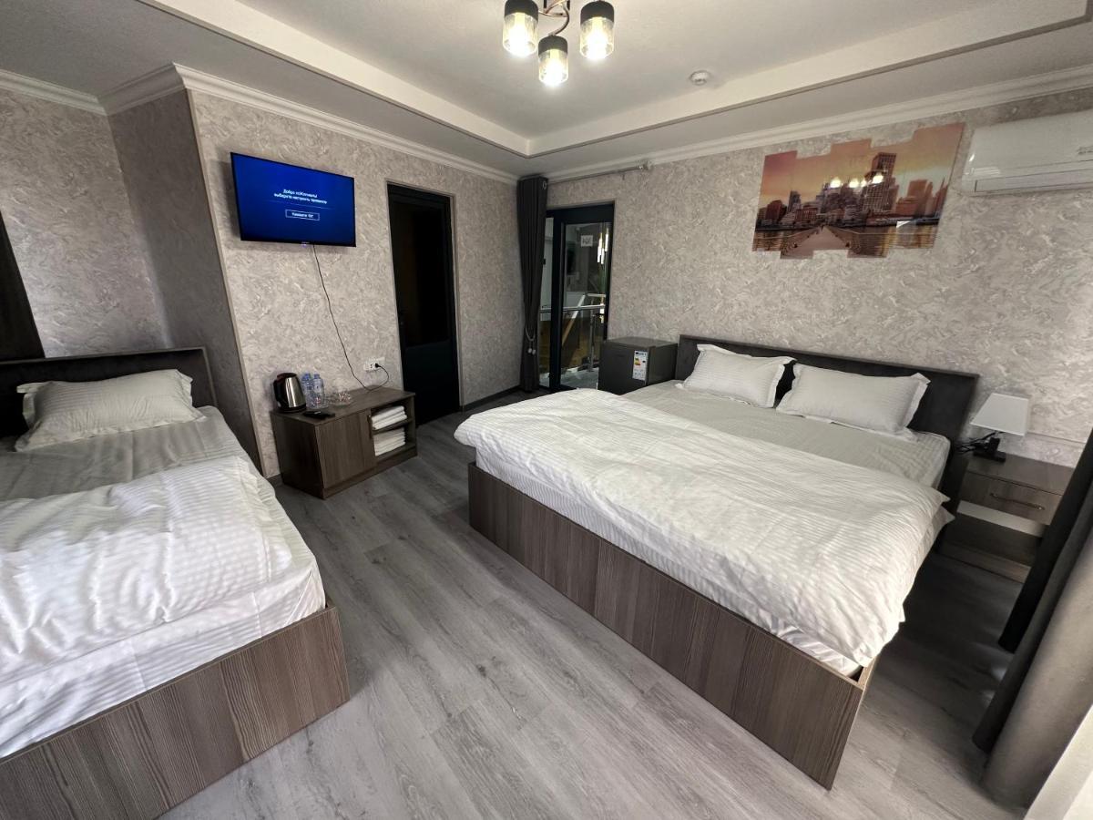 Byond Hotel & Hostel Ташкент Экстерьер фото